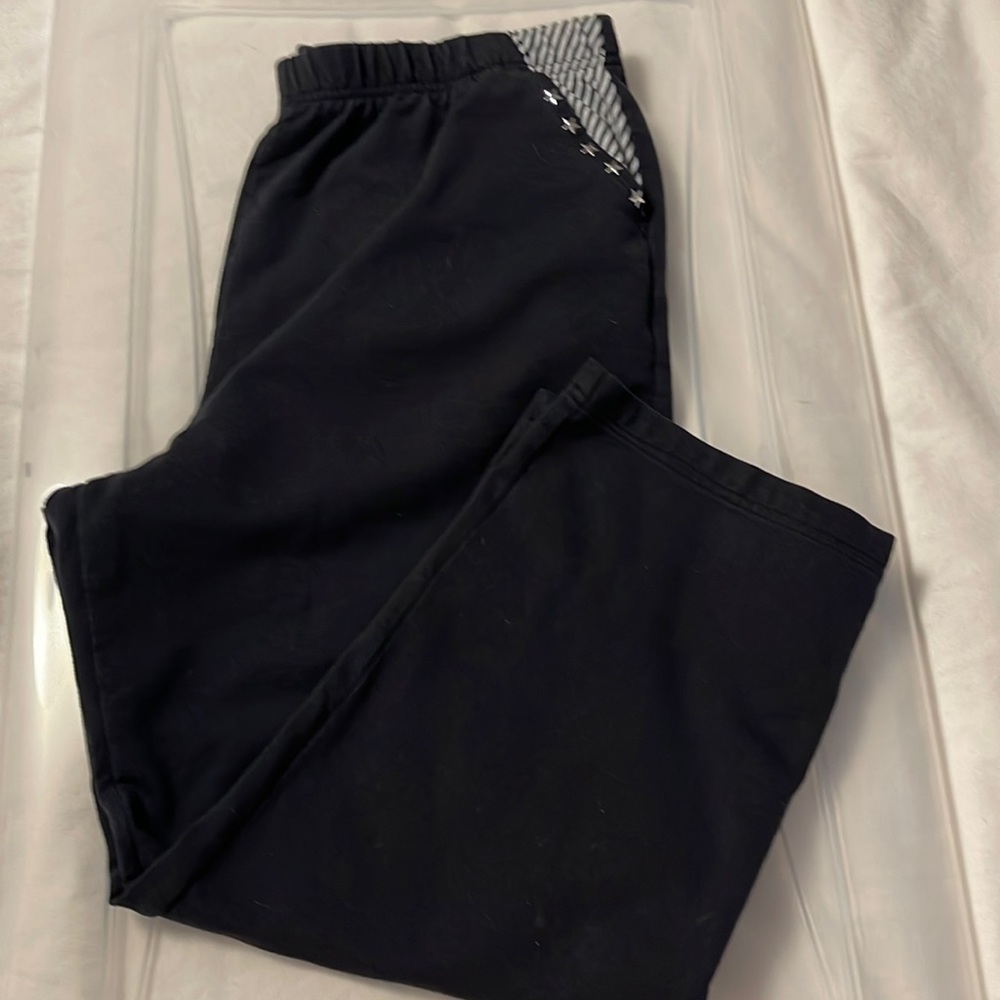 Draper’s & Damons Lounge Capris w/Darling pocket bling and pockets
